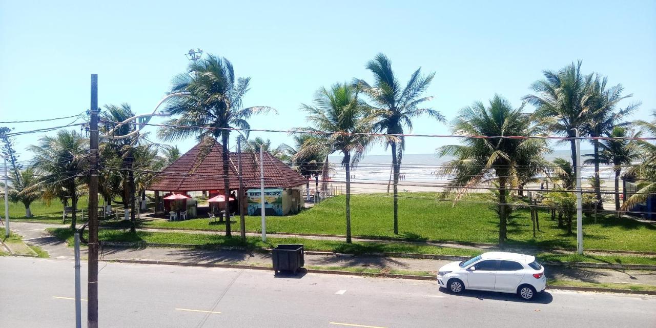 Apto Aluguel na Temporada Pé na Areia Peruíbe SP Esterno foto
